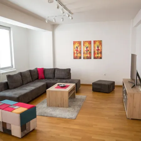 Apartment Three Bedroom Near Center Skopje