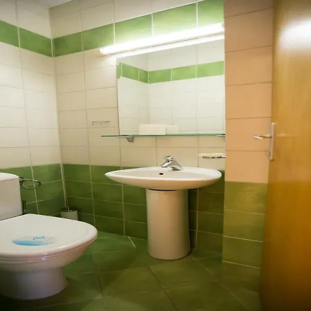 Three Bedroom Near Center