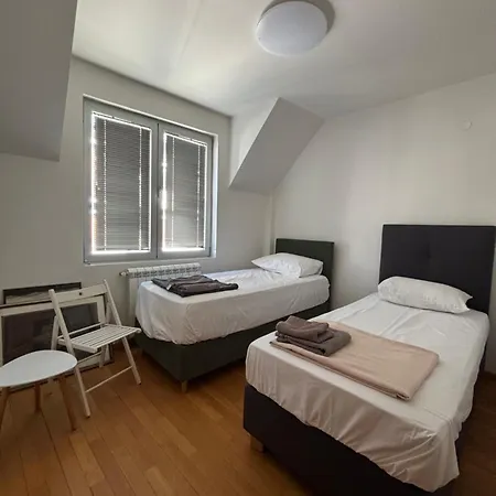 Three Bedroom Near Center Apartment *