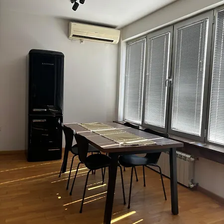 Three Bedroom Near Center