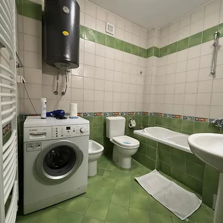 Three Bedroom Near Center Apartment *